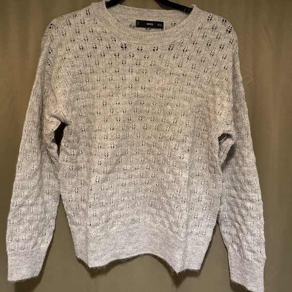 NWT Light HeatherGrey Knit Sweater Women’s Sz Small with Lurex detailing - Picture 4 of 7